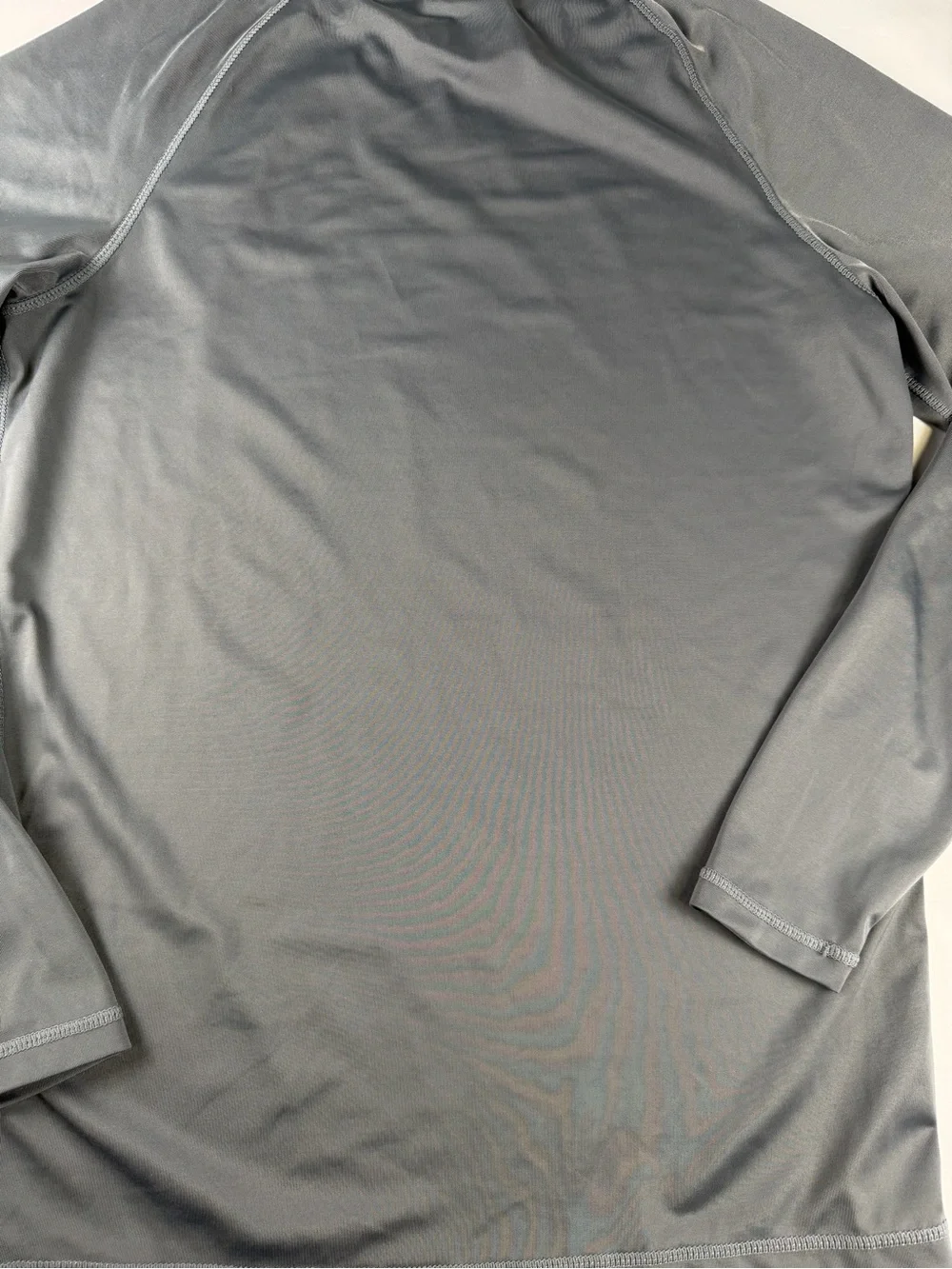 Kanu Surf Men's Gray Long-Sleeve Rash Guard - SPF Protection
